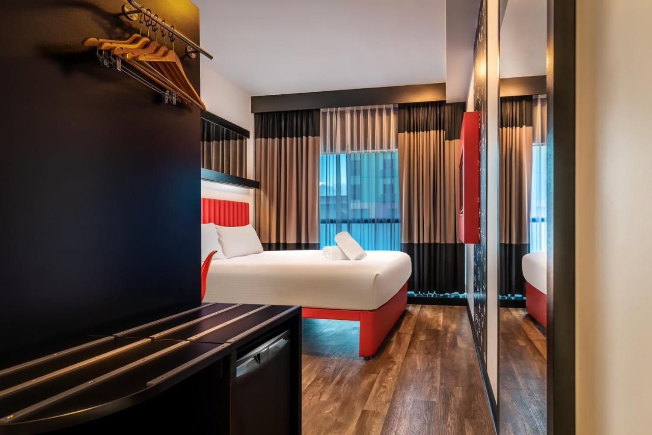 Essence Hotel Carlton Мельбурн Экстерьер фото